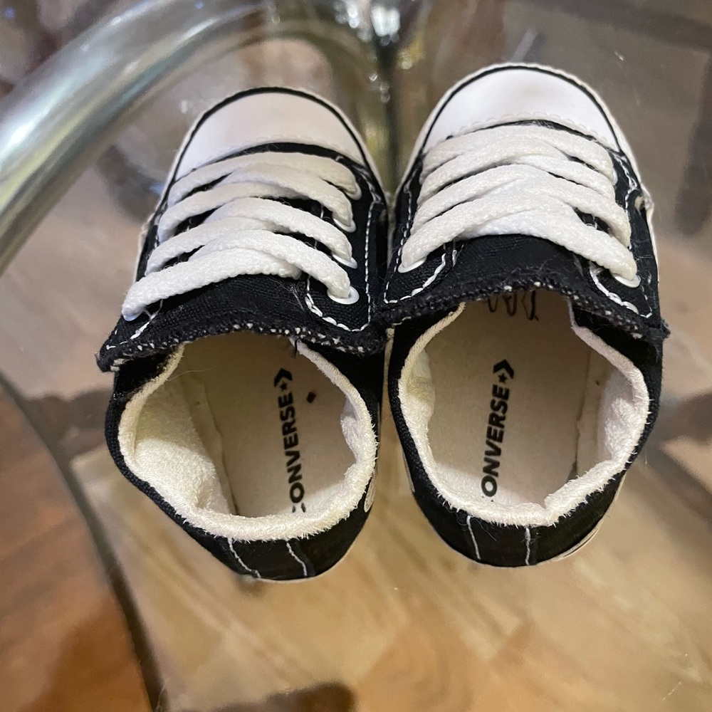 Baby Converse - Picture 2 of 4